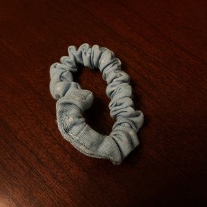 Old Navy scrunchie